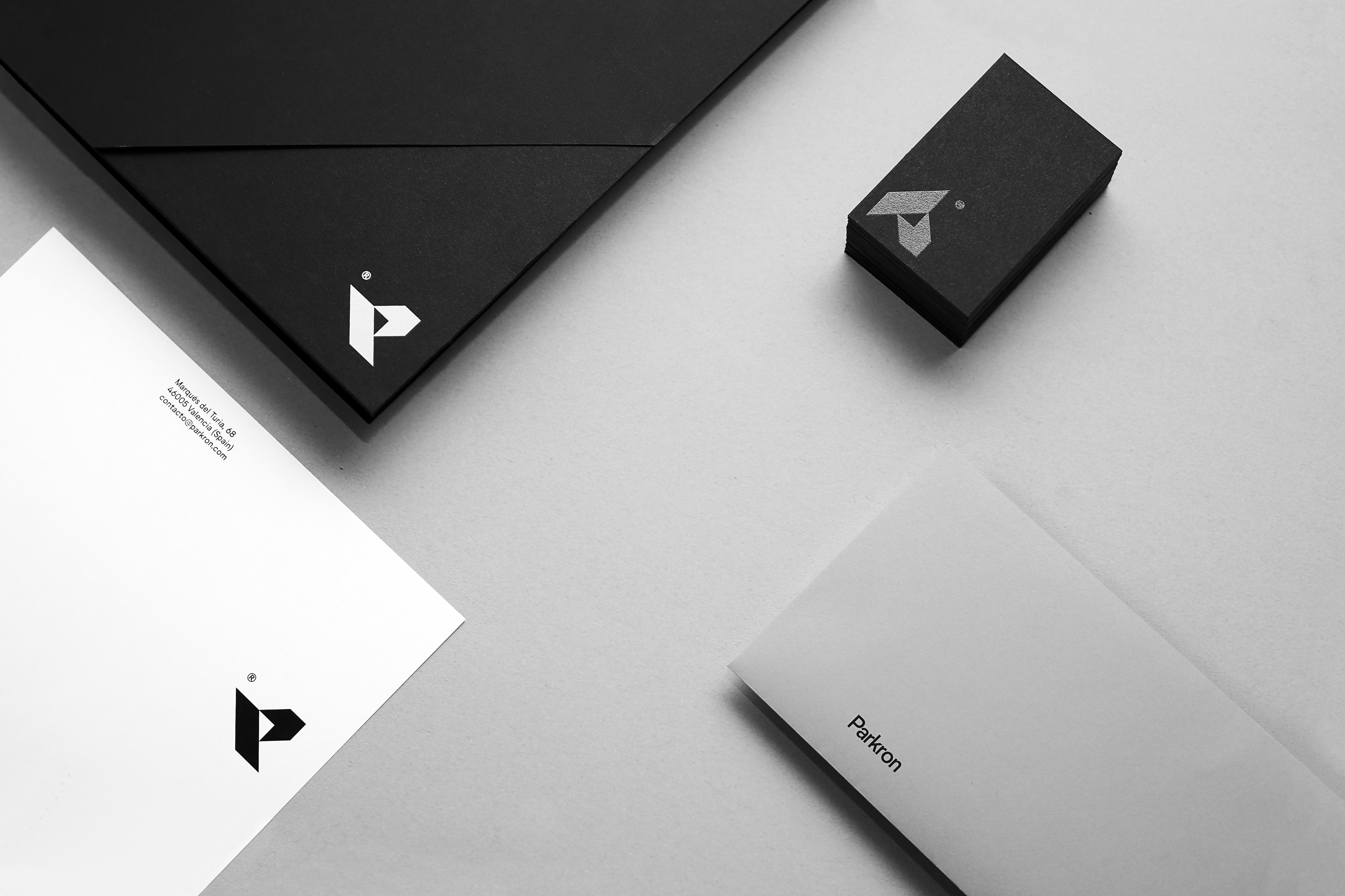 Diseño identidad visual app Parkron