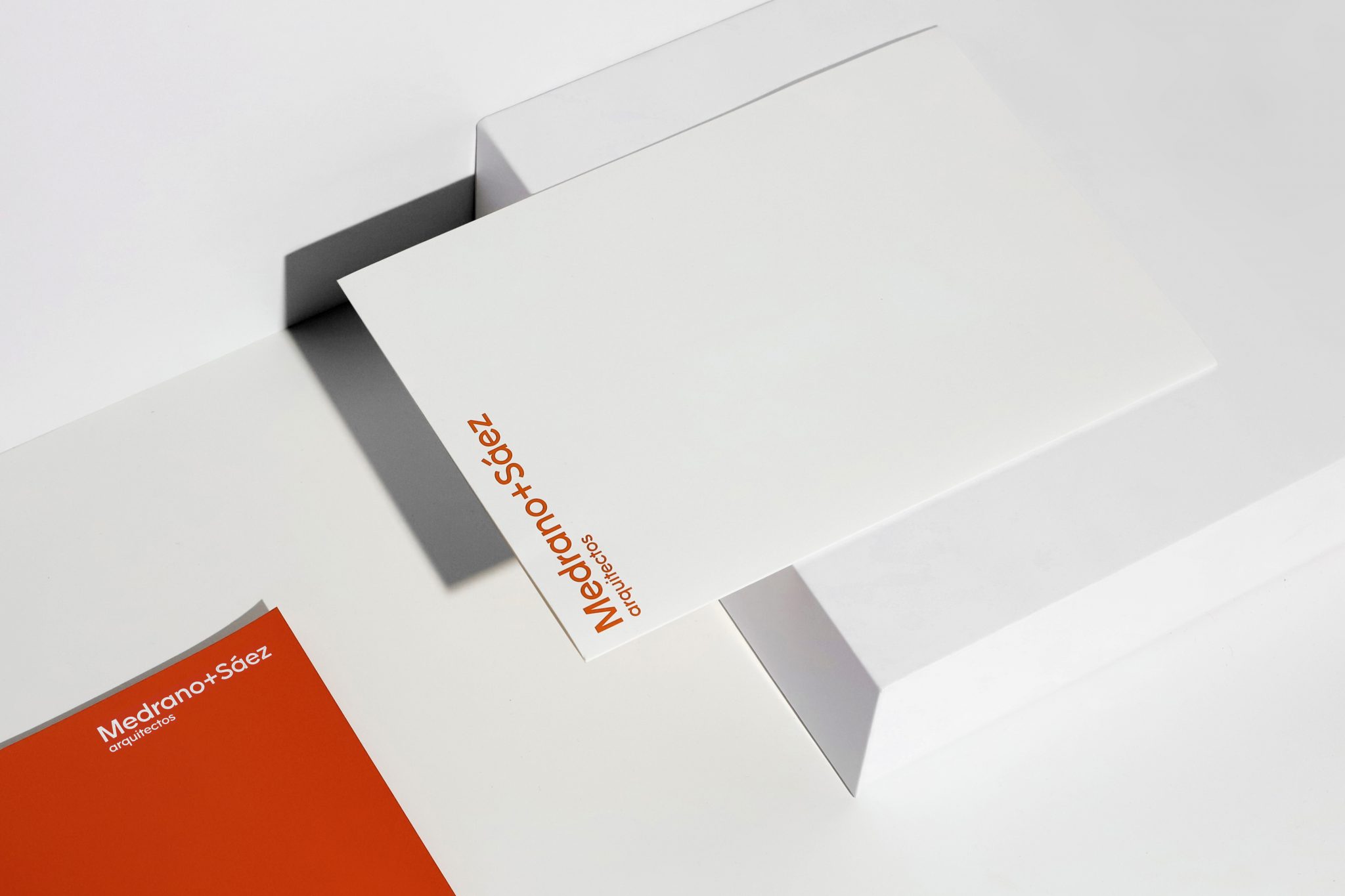 Diseño identidad visual despacho de arquitectura Medrano+Sáez Arquitectos