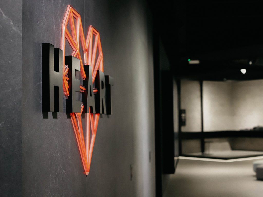 Identidad visual showroom Argenta