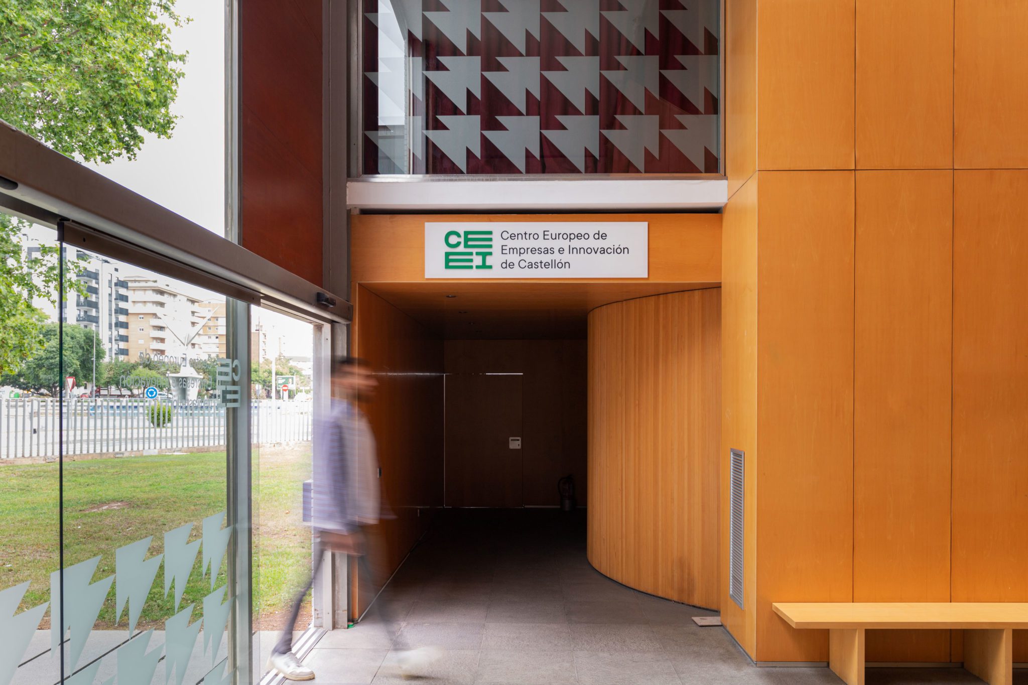 diseño de identidad ceei castellon