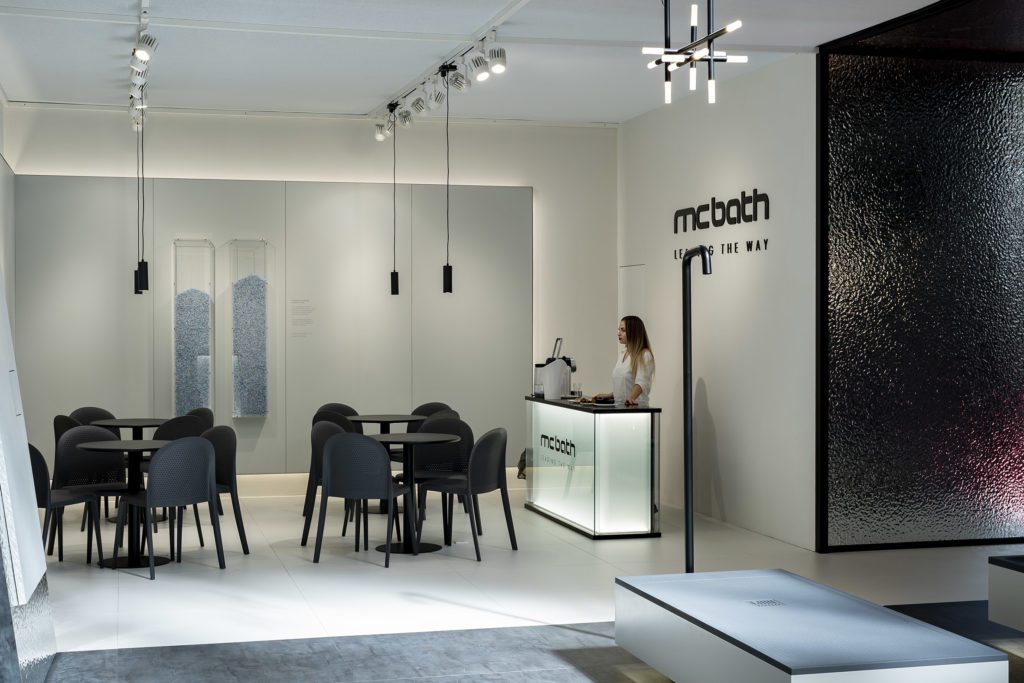 diseño stand cersaie