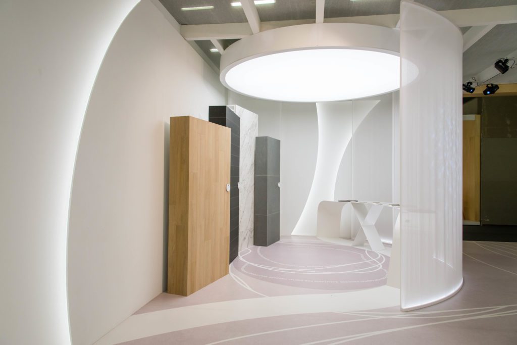 diseño stand cersaie