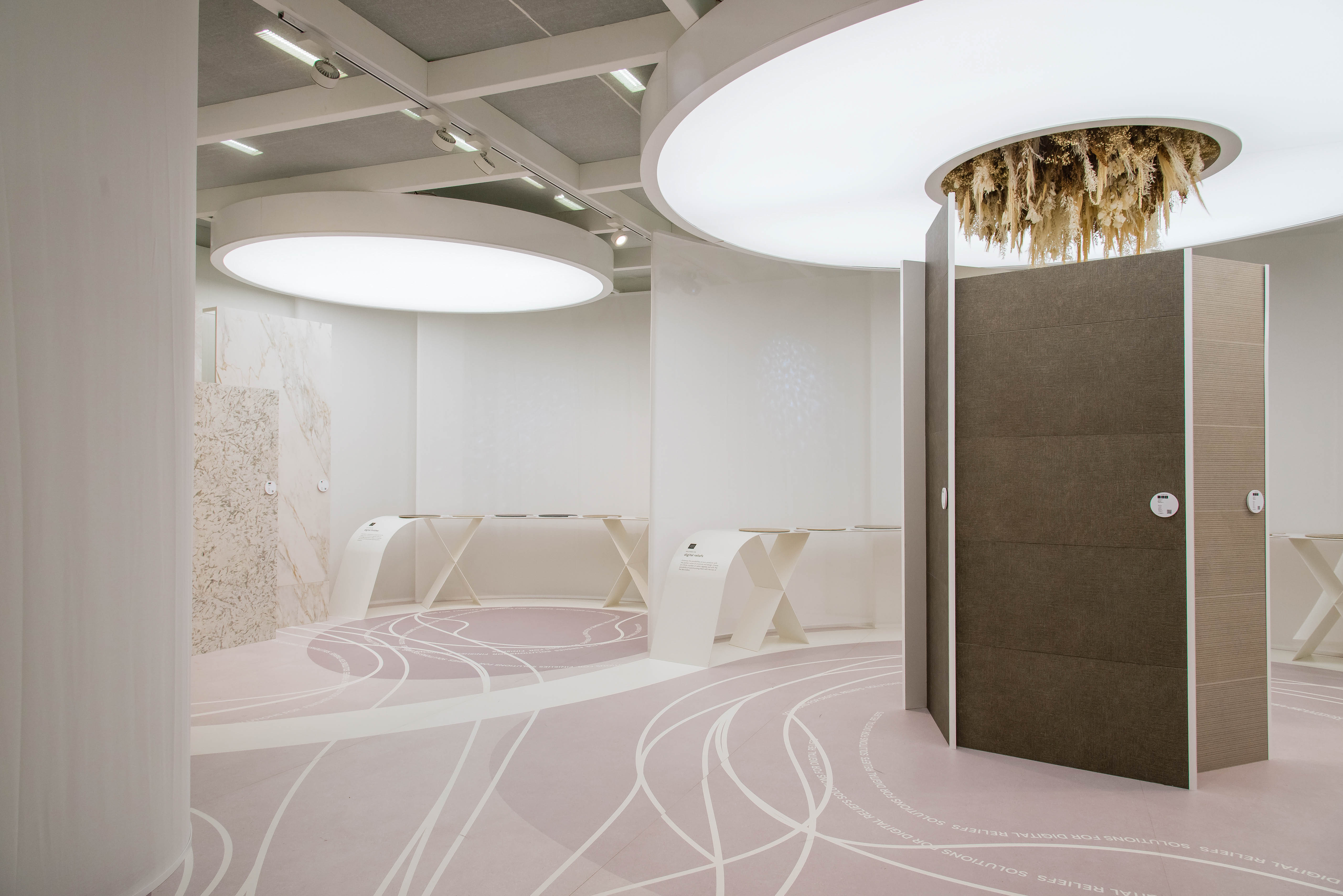 diseño stand cersaie