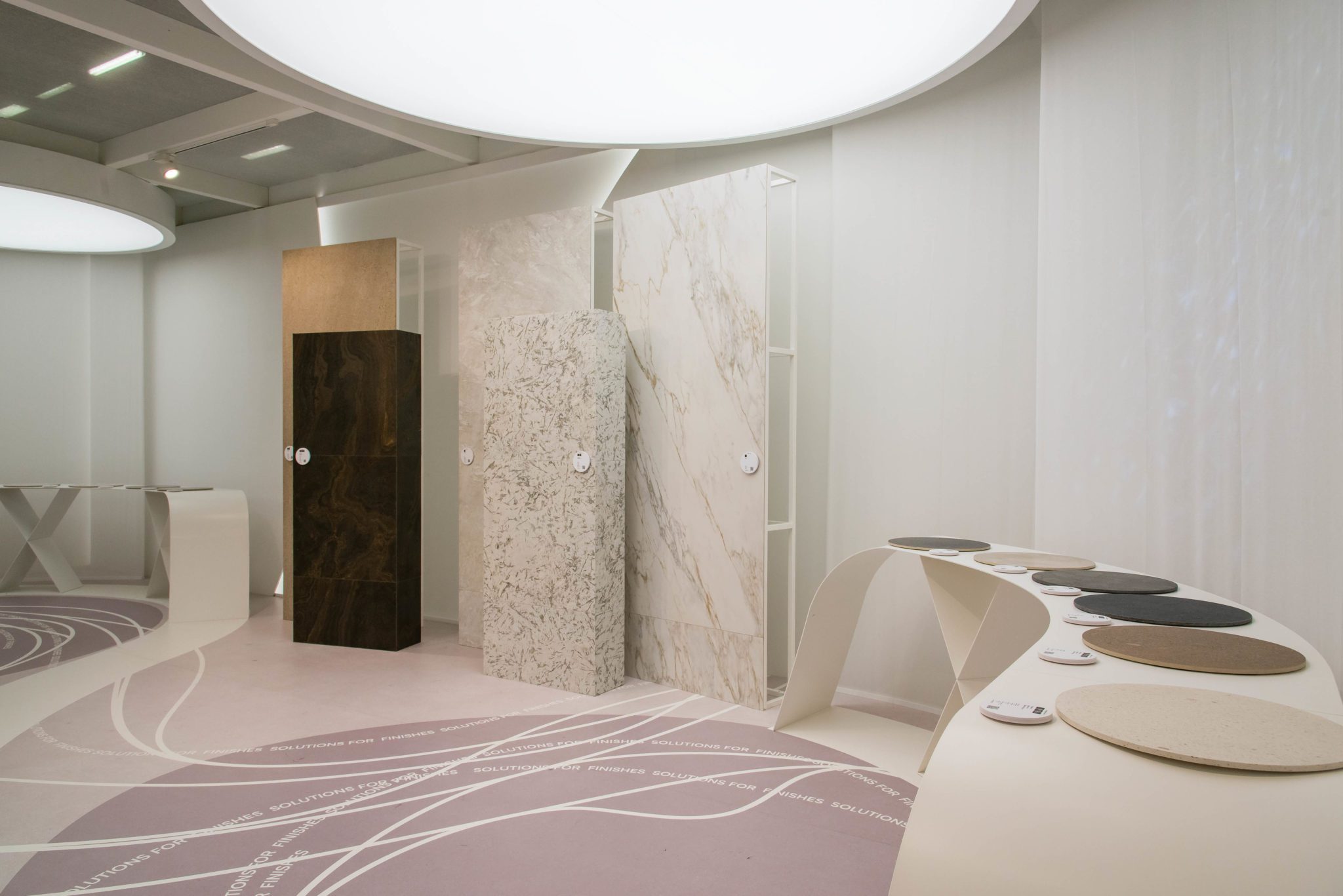 diseño stand cersaie