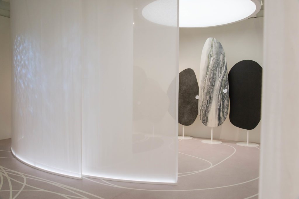 diseño stand cersaie