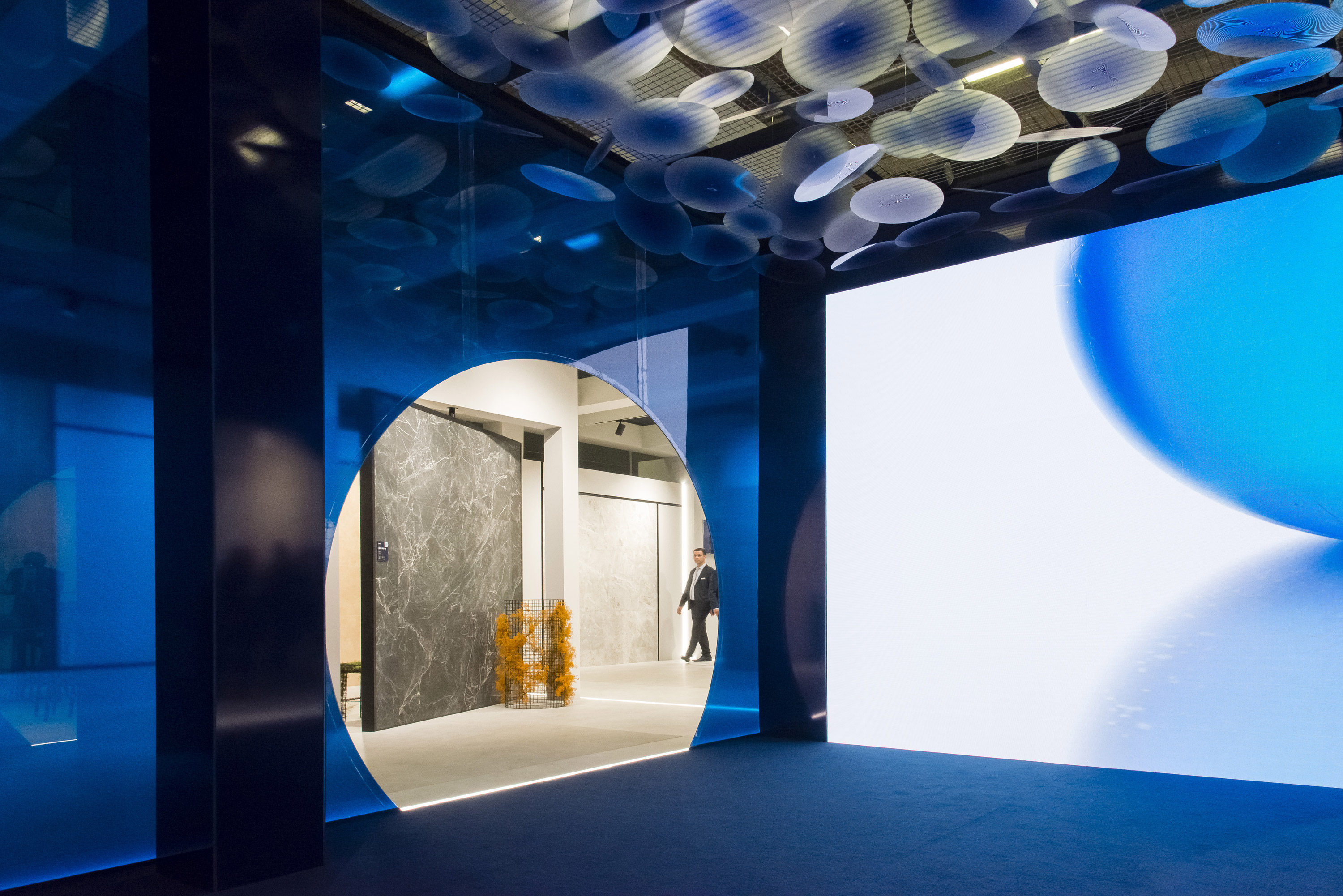 diseño stand cersaie